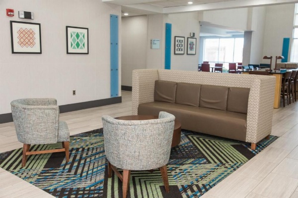 Holiday Inn Express Hotel & Suites Columbia-Fort Jackson image 14